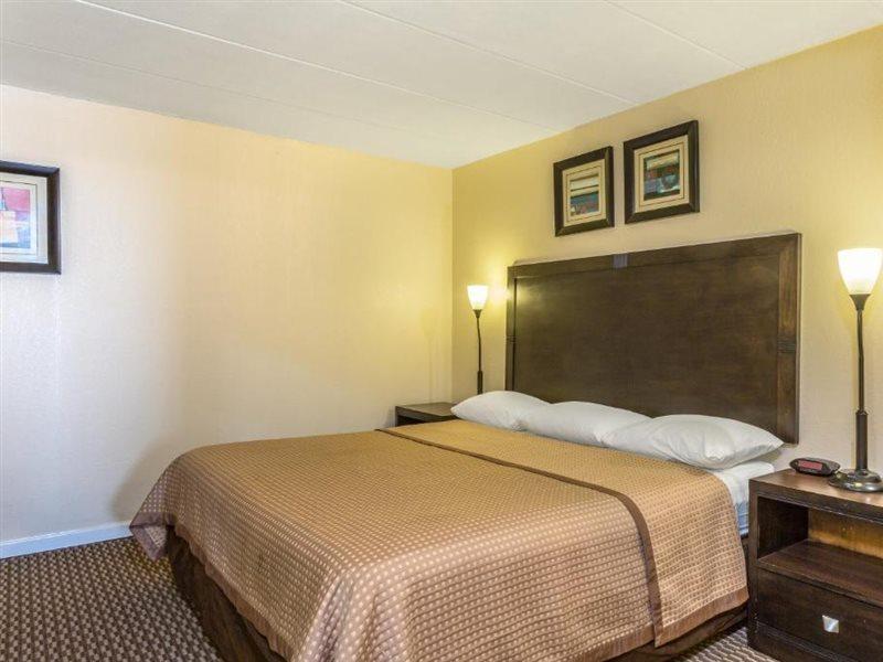 Travelodge By Wyndham Suites Virginia Beach Oceanfront Exterior foto