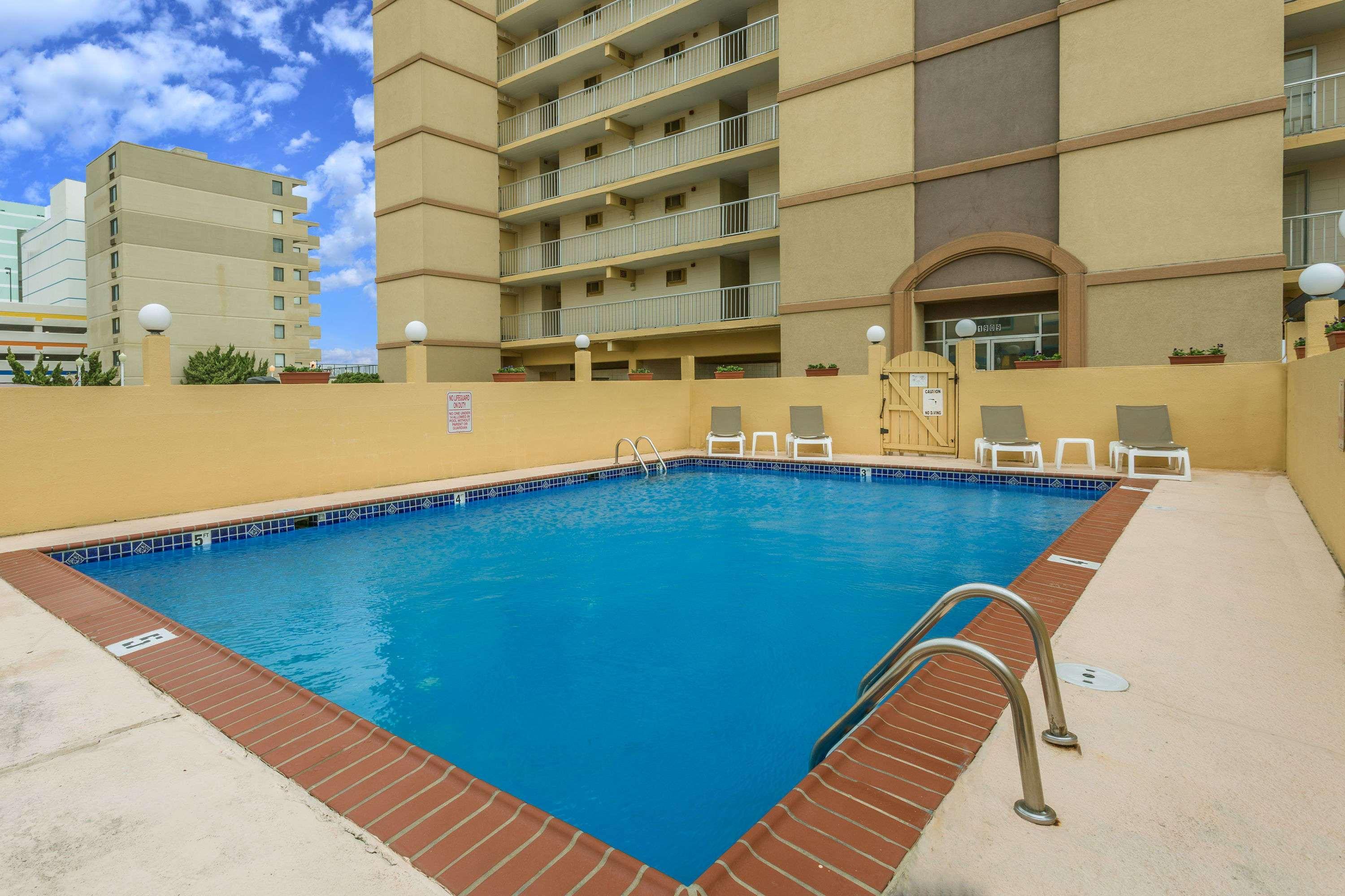 Travelodge By Wyndham Suites Virginia Beach Oceanfront Exterior foto