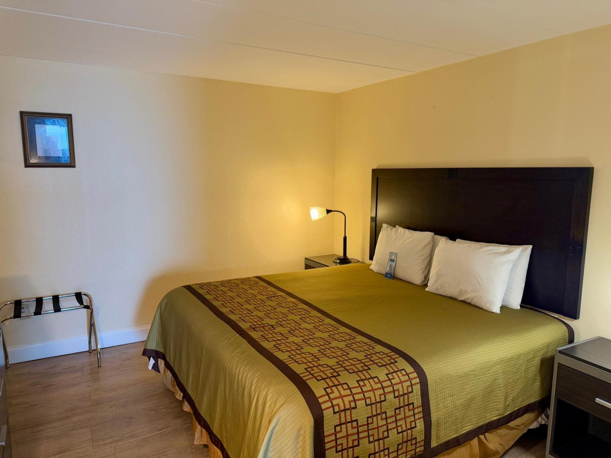 Travelodge By Wyndham Suites Virginia Beach Oceanfront Exterior foto