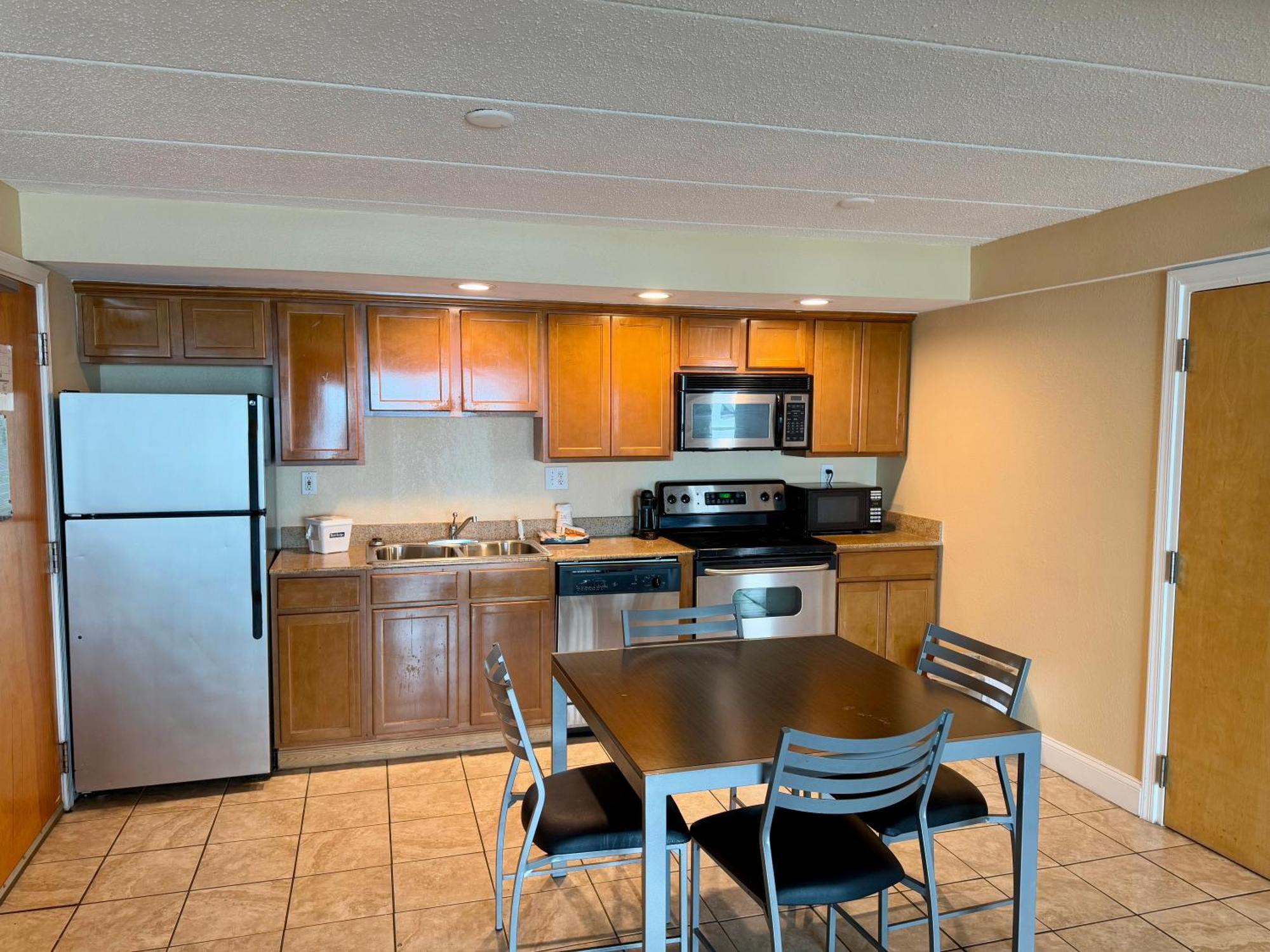 Travelodge By Wyndham Suites Virginia Beach Oceanfront Exterior foto